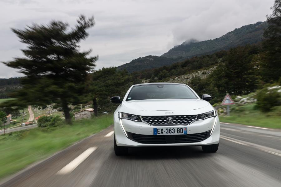  Peugeot 508 GT Line 2018 года  (WW) (фото 16 из 42)
